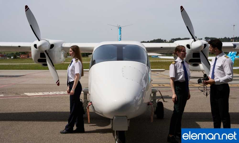 Uçuş Okulundan Mezun Olmak